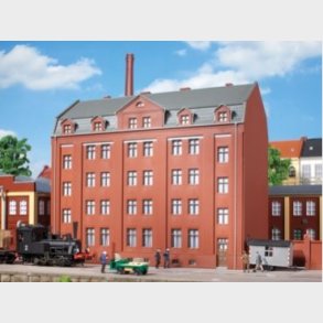 Produktionshal 242 x 145 x 221