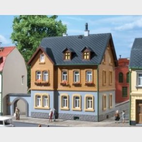 hjrneejendom  90 x 87 x 115 mm