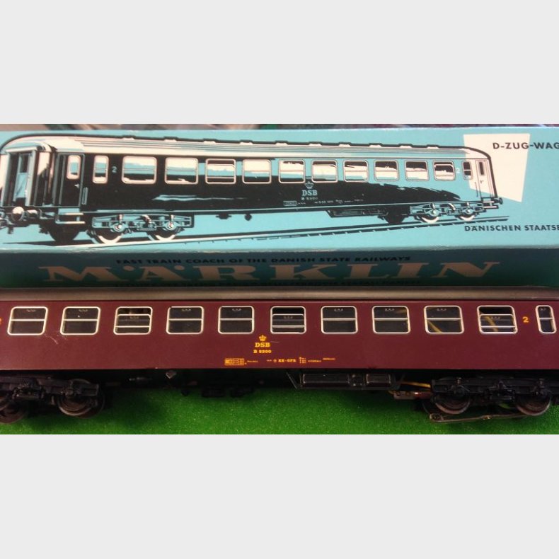 DSB vogn B vinr�d Litra 2300