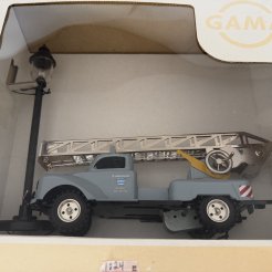 Stigebil m/lampe 1:24