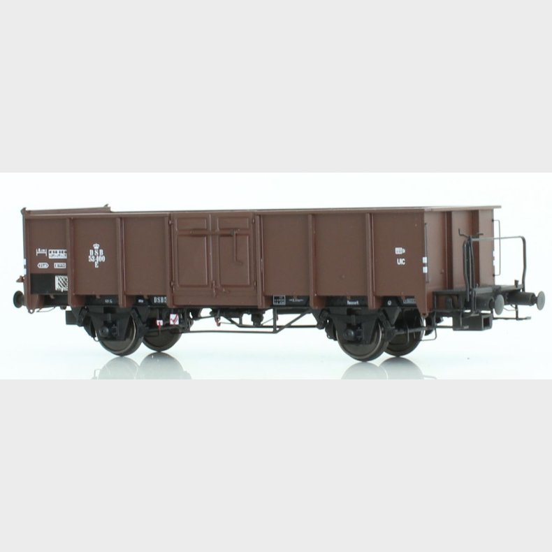 DSB E 53 400 � den f�rst leveret E vogn med platform 