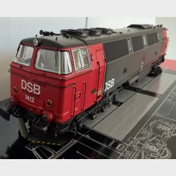 DSB MZ 1412 r�d/sort, AC NYHED 