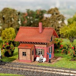 Bahnwärterhäuschen, 70 x 68 x 65 mm 1 STK. TILBAGE