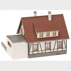 Bindingsvrkshus med garage ml: 126 x 72 x 85 mm