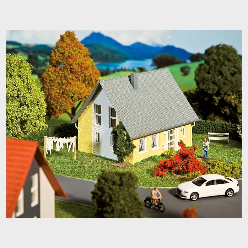 Einfamilienhaus, gelb, 101 x 117 x 83 mm