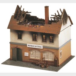 Brandruine Gasthaus Zur Sonne, 136 x 119 x 119 mm