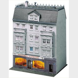 Pizzeria Alfredo, 145 x 127 x 203 mm