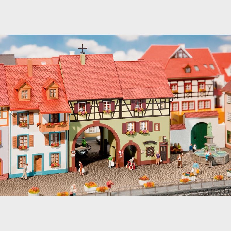 Stadthaus Niederes Tor, 150 x 90 x 175 mm