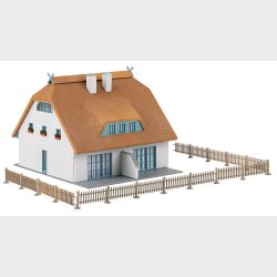 hus med strtag  160 x 120 x 110 mm