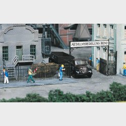 Eisenzaun mit Tor, 1046 mm,