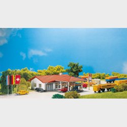 Tankstelle, 110 x 93 x 35 mm