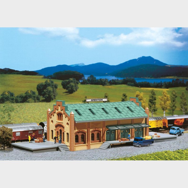 godsremise, Ml: 133 x 63 x 56 mm