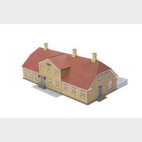 Dansk landsby KRO i gul sten 