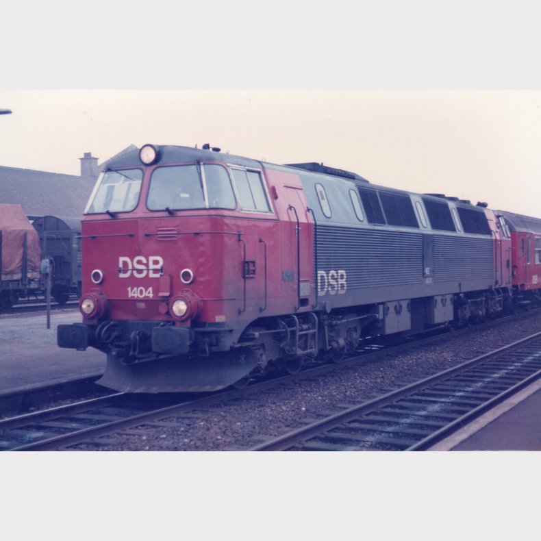 DSB MZ 1404 rd/sort, AC NYHED 