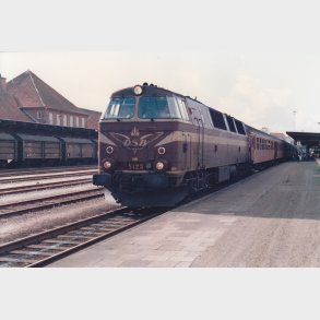 DSB MZ 1423 brun, AC NYHED 