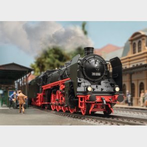 Dampflok 19 016 DR/DDR 