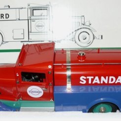 STANDARD ESSO tankbil Märklin metal 