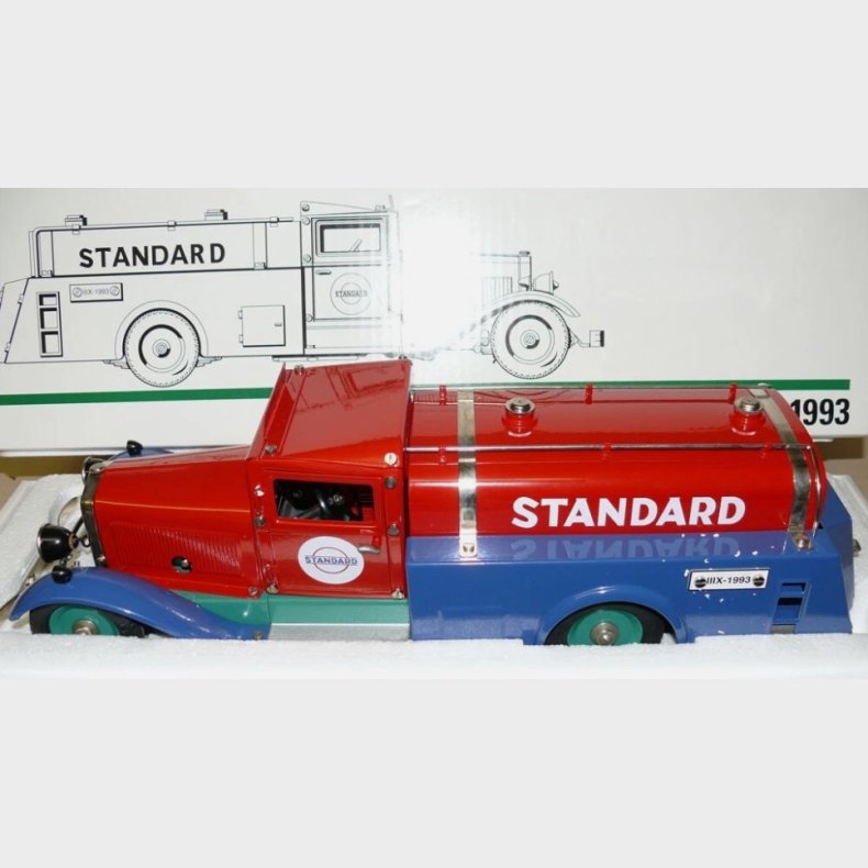 STANDARD ESSO tankbil M�rklin metal 