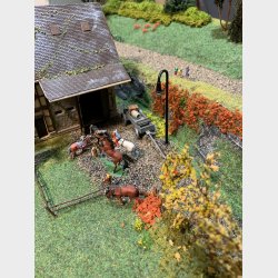 Noch diorama m/figurer og brndeklver