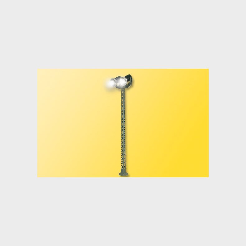 N Gittermast med dobbelte spot lamper h�jde 7,8 cm