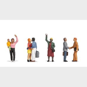 Passagerer vinker farvel p perronen