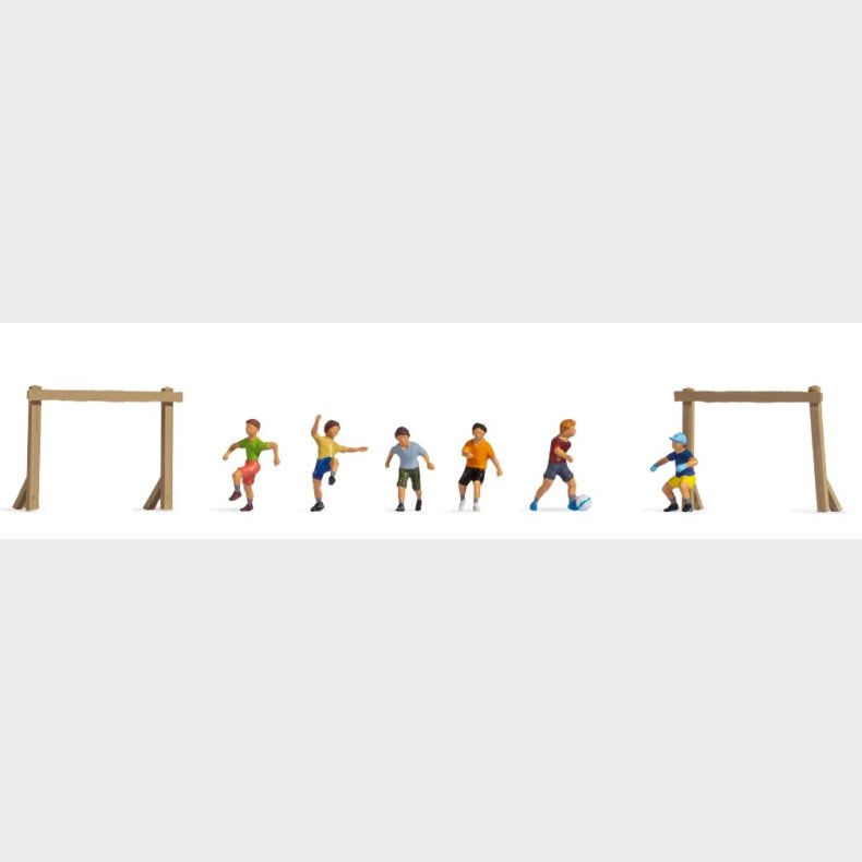 b�rn p� boldbanen 